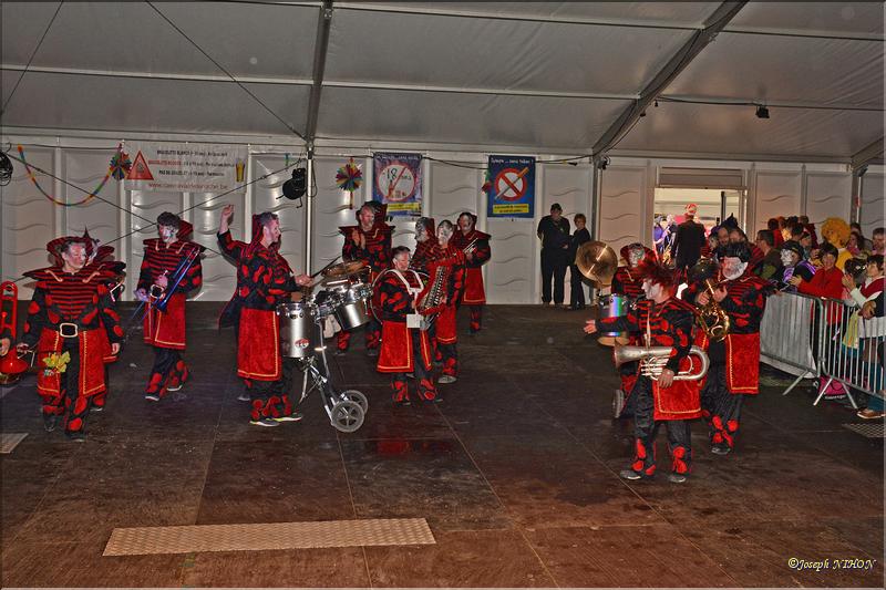 Carnaval rondeau (3)